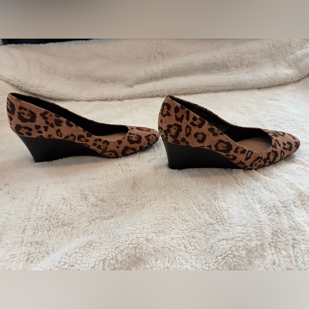Leopard Print Women's Dress Wedges - Tan and Black - Picture 3 of 5